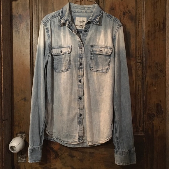 American Eagle Outfitters Washed-Out  Denim Shirt - Picture 2 of 6